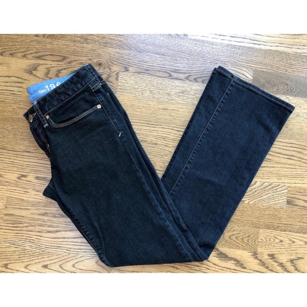 Women’s Gap sexy boot cut jeans!